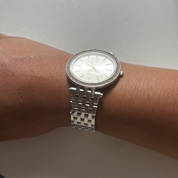 Michael Kors MK3190 Darci Silver Dial Pave Bezel Women's Watch - Picture 6 of 9